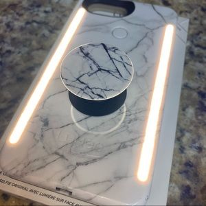 Marble LuMee case with matching popsocket